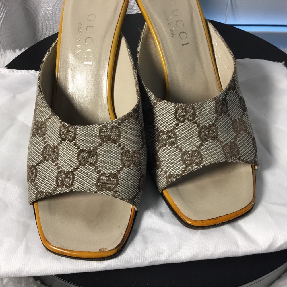 Gucci Beige Brown GG Canvas Open-Toe Slide Mules - Picture 2 of 12
